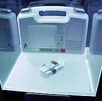Klicke auf die Grafik für eine vergrößerte Ansicht

Name: Medkit,Tricorder.jpg
Ansichten: 391
Größe: 95,4 KB
ID: 4440315