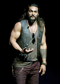 Klicke auf die Grafik für eine vergrößerte Ansicht

Name: jason momoa.jpg
Ansichten: 138
Größe: 58,9 KB
ID: 4486778