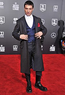 Klicke auf die Grafik für eine vergrößerte Ansicht

Name: ezra miller jl.jpg
Ansichten: 159
Größe: 187,8 KB
ID: 4486780