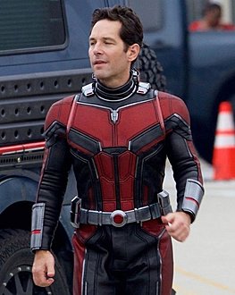 Klicke auf die Grafik für eine vergrößerte Ansicht

Name: Ant-Man-and-The-Wasp-Red-and-Black-Leather-Jacket.jpg
Ansichten: 259
Größe: 91,2 KB
ID: 4503860