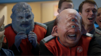 Klicke auf die Grafik für eine vergrößerte Ansicht

Name: orville_aliens.png
Ansichten: 414
Größe: 846,0 KB
ID: 4516201