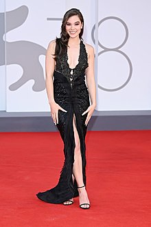 Klicke auf die Grafik für eine vergrößerte Ansicht

Name: Hailee Steinfeld.jpg
Ansichten: 293
Größe: 107,4 KB
ID: 4587287