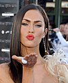 Klicke auf die Grafik für eine vergrößerte Ansicht

Name: MeganFox_DeGuire_14454656.jpg
Ansichten: 91
Größe: 30,4 KB
ID: 4257053