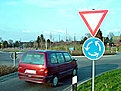 Klicke auf die Grafik für eine vergrößerte Ansicht

Name: kreisverkehr-vorfahrt.jpg
Ansichten: 137
Größe: 15,1 KB
ID: 4287931